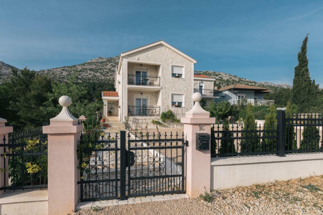 Hedon-Stone Apartment Starigrad Paklenica Exterior foto