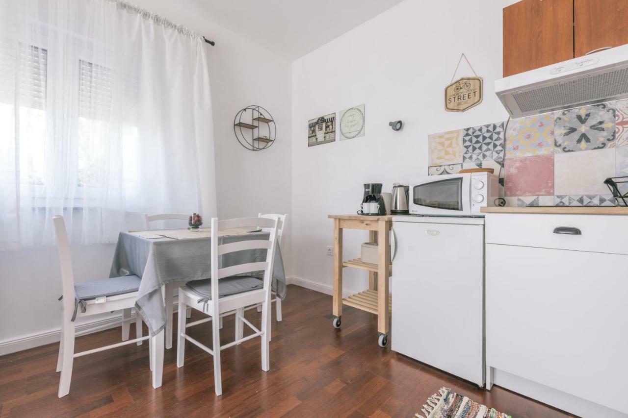 Hedon-Stone Apartment Starigrad Paklenica Exterior foto