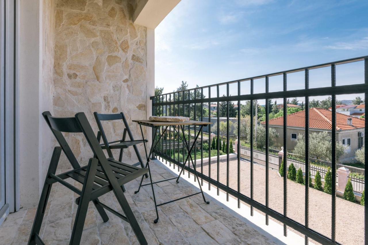 Hedon-Stone Apartment Starigrad Paklenica Exterior foto