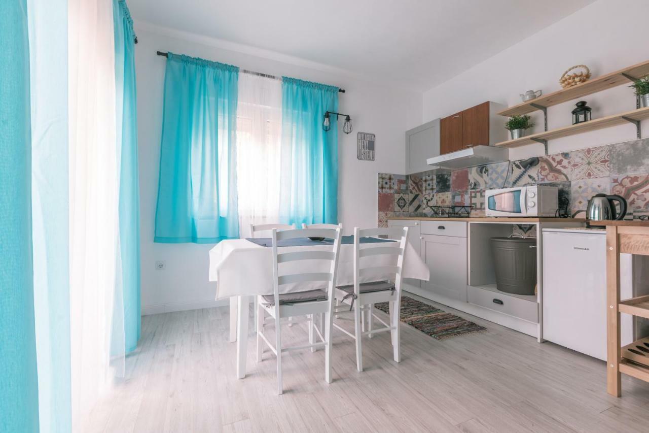 Hedon-Stone Apartment Starigrad Paklenica Exterior foto